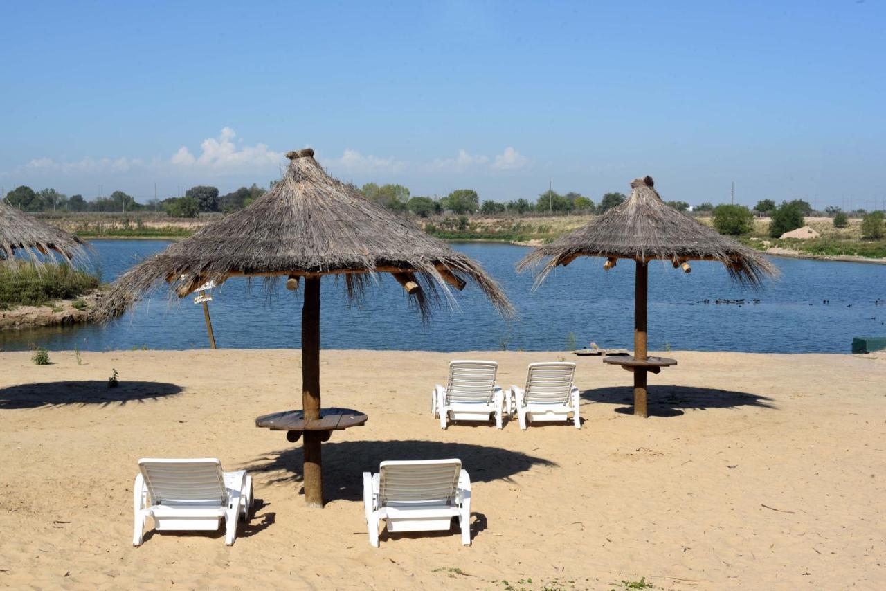 Howard Johnson Resort & Convention Center Ezeiza Buitenkant foto