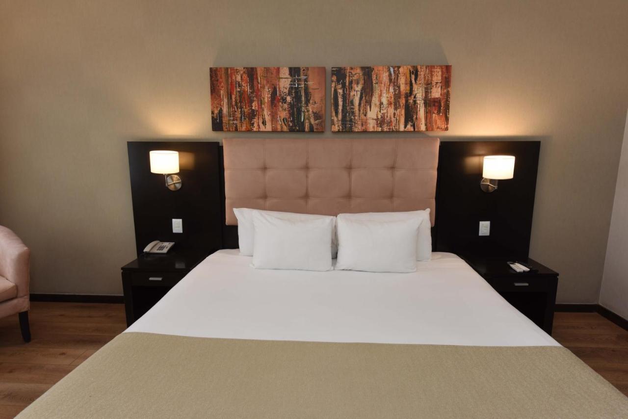 Howard Johnson Resort & Convention Center Ezeiza Buitenkant foto